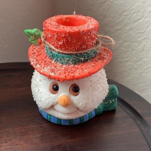 Unbranded: Snowmen tapered candle holders- lot of 2- includes 2 green candles - Picture 3 of 14